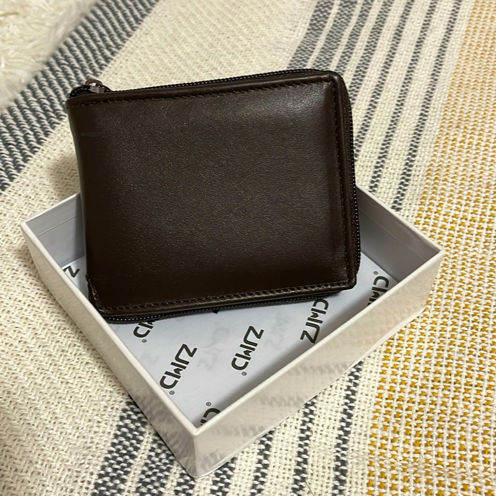 Brown zipper wallet.